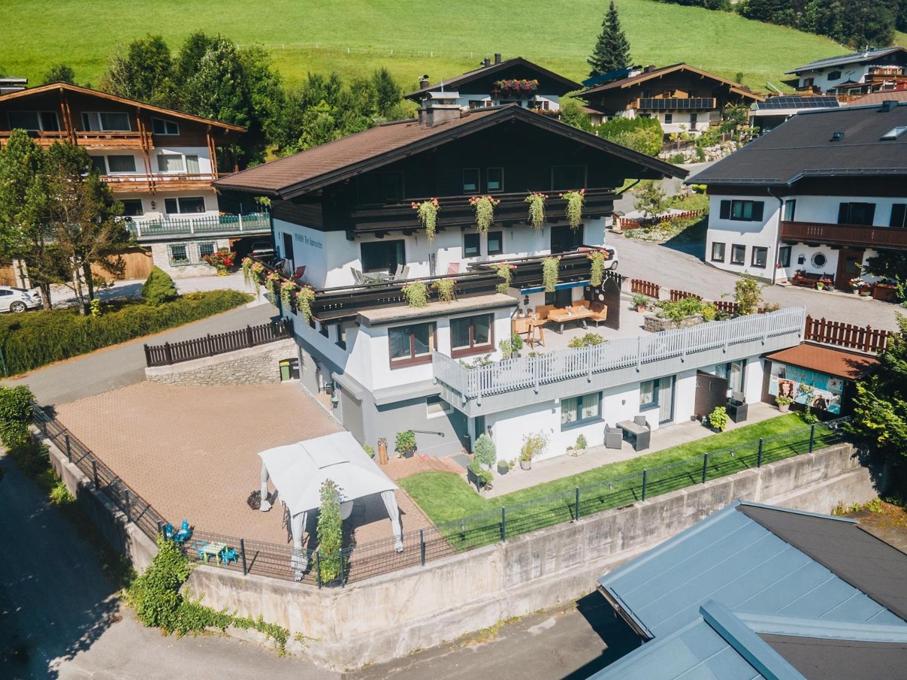 Pension Vier Jahreszeiten Saalbach-Hinterglemm Exteriér fotografie