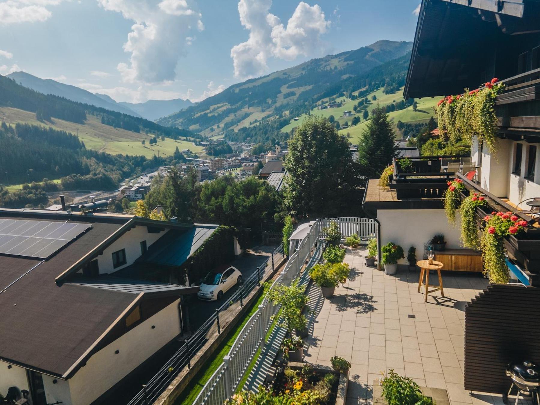 Pension Vier Jahreszeiten Saalbach-Hinterglemm Exteriér fotografie