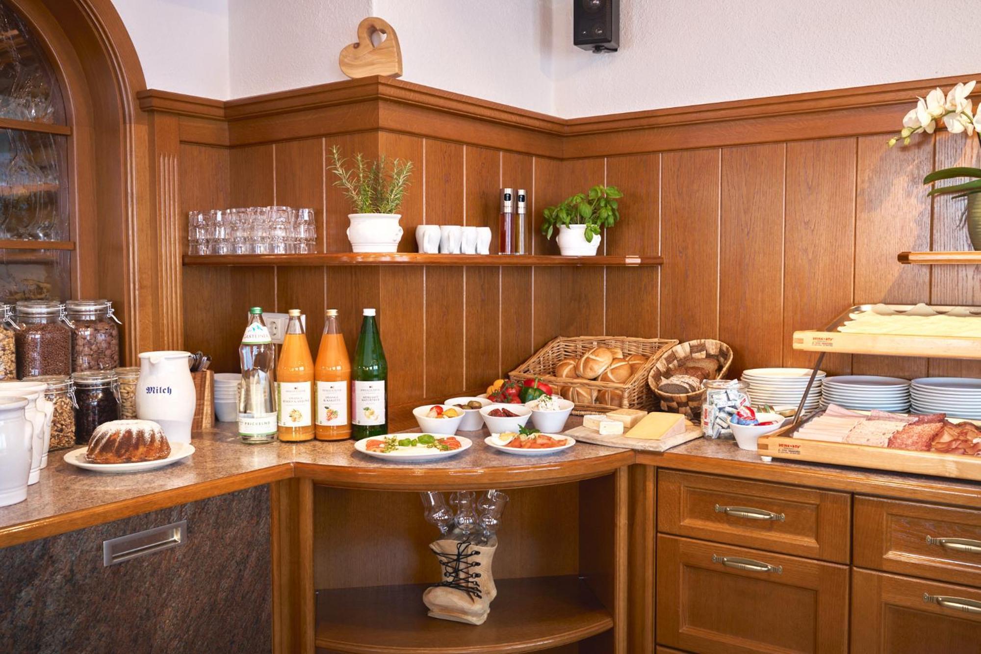 Pension Vier Jahreszeiten Saalbach-Hinterglemm Exteriér fotografie