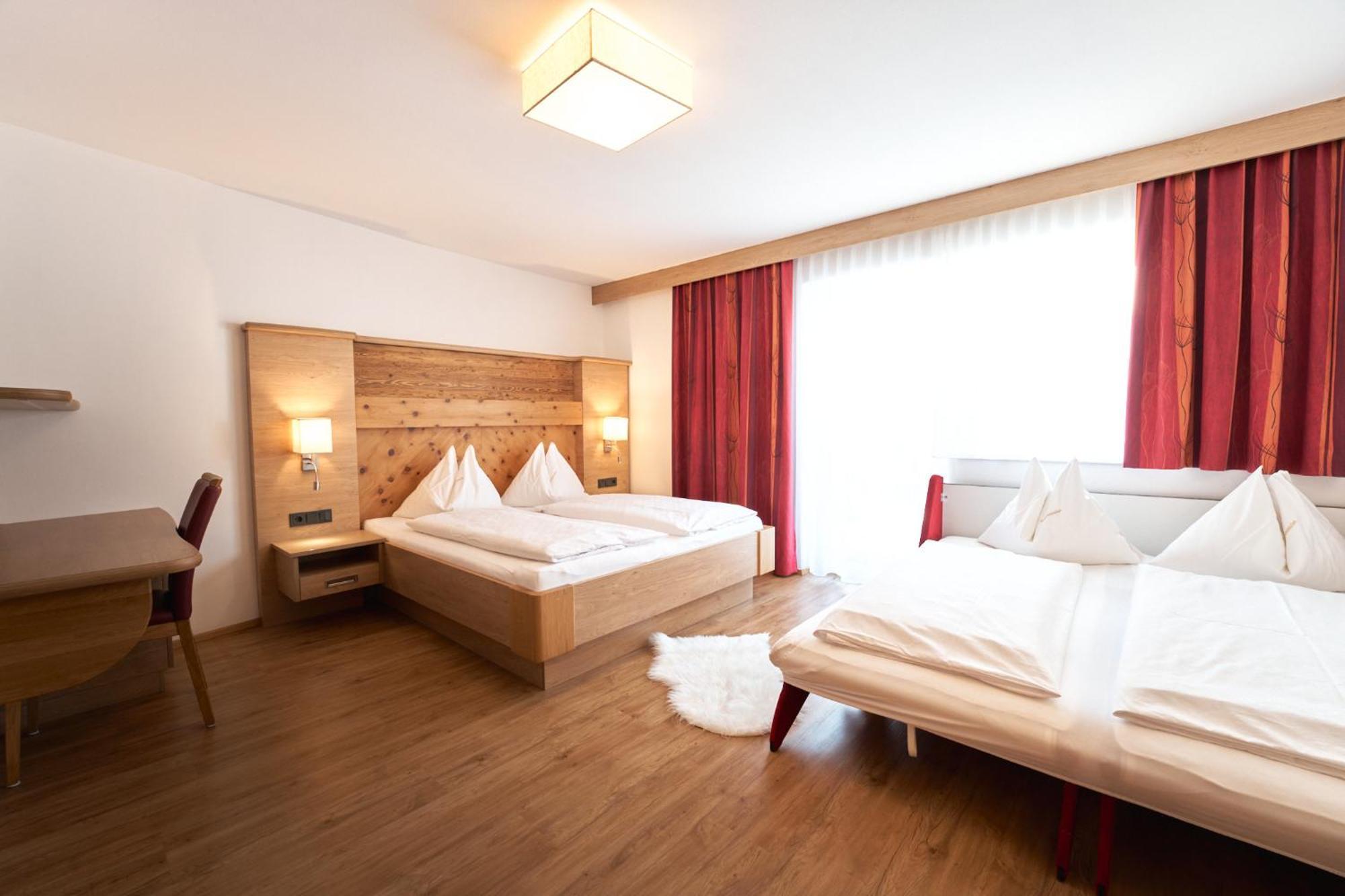 Pension Vier Jahreszeiten Saalbach-Hinterglemm Exteriér fotografie
